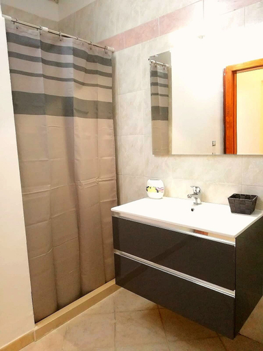 Bathroom 2, Le Calette, Lecce