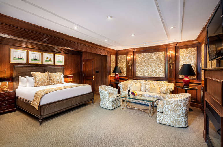 Bedroom 4, Pine Inn, Monterey