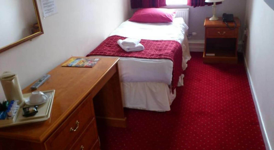 Bedroom 2, The Griffin Hotel, Norfolk