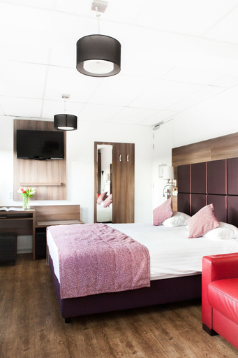 Bedroom 3, Hotel Victorie, Amsterdam