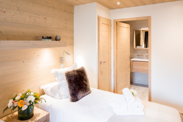 Bedroom 5, Mammoth Lodge Apartment T3 Cabin D09, Savoie