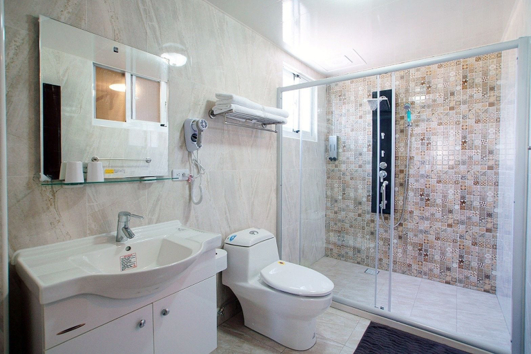 Bathroom 4, Taitung Painted House B&B, Taitung