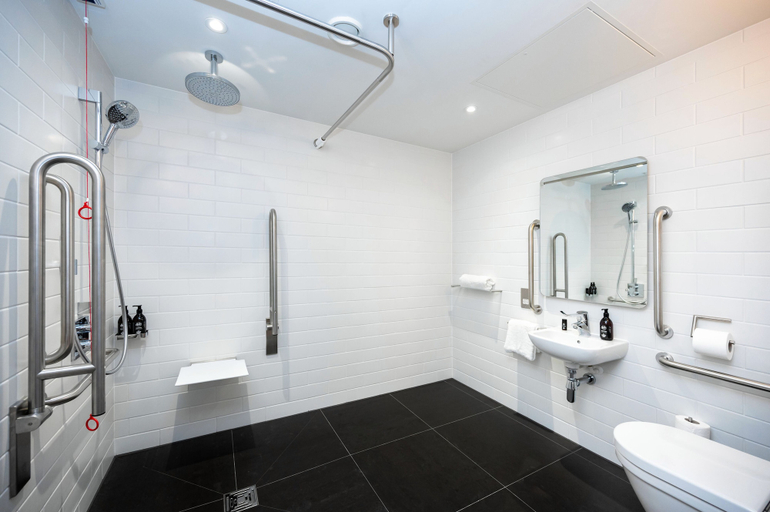 Bathroom 5, Wilde Aparthotels, London, Aldgate Tower Bridge, London