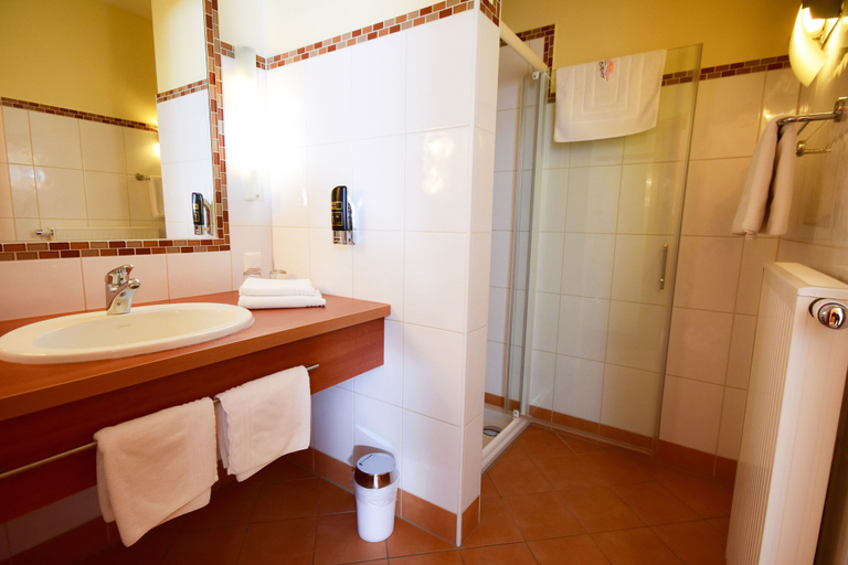 Bathroom 4, Golf & Therme Sonnenpension Hotel Garni, Güssing