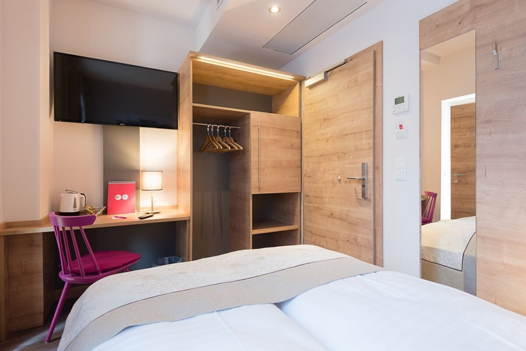 Bedroom 3, Hotel Das Junior by MAX 70, Salzburg