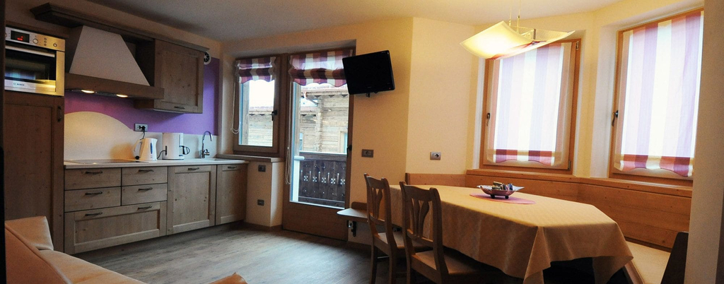 In-room dining 3, Appartamenti Cristallo, Sondrio