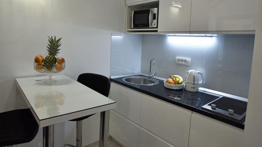 Others 4, Kuzma Rooms, Split