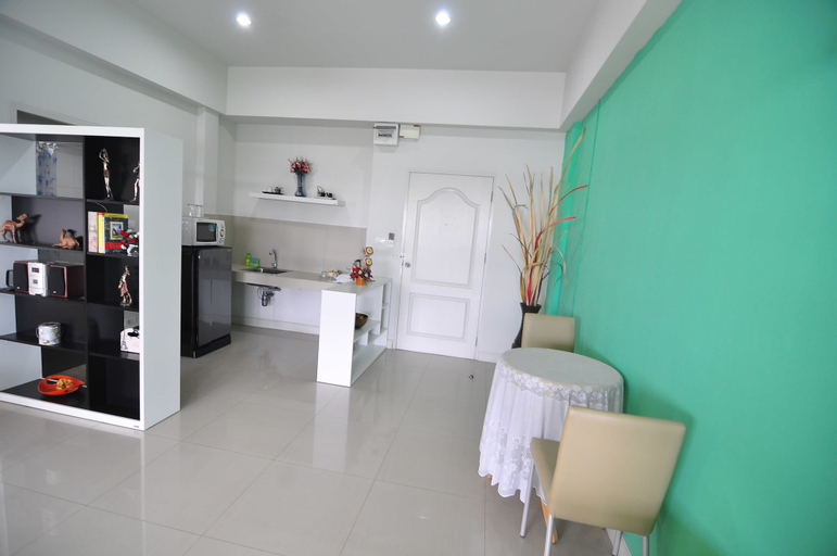 Dining Room 15