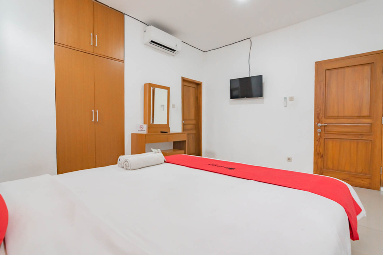 Bedroom 3, RedDoorz near Exit Toll Moh Toha, Bandung