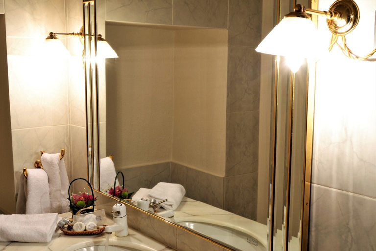 Bathroom, Il Palazzo Boutique B&B, Siena