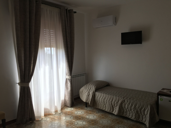 Bedroom 5, Al Chiaro di Luna, Messina