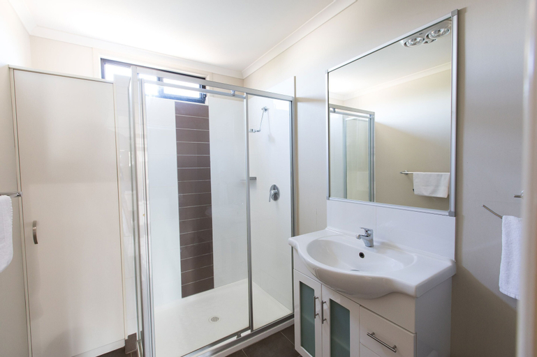 Bedroom 4, Broadwater Tourist Park, Gold Coast