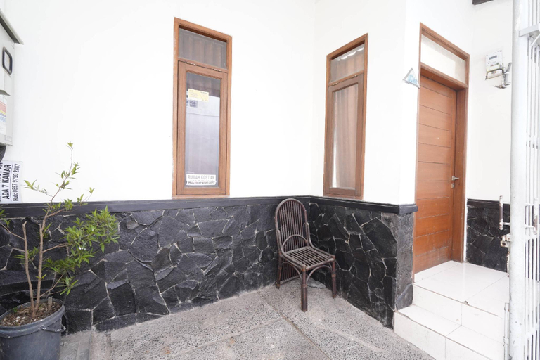 Others 3, SPOT ON 91394 Pondok Paskal Syariah, Bandung