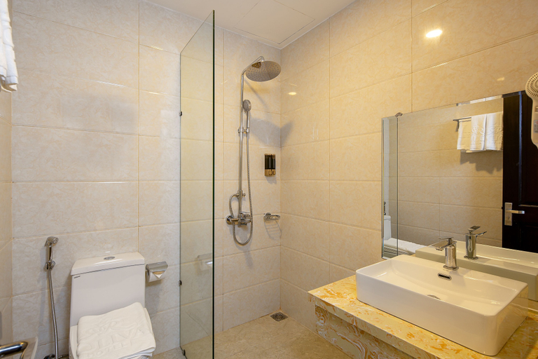 Bathroom 5, Roliva Hotel & Apartment Danang, Da Nang