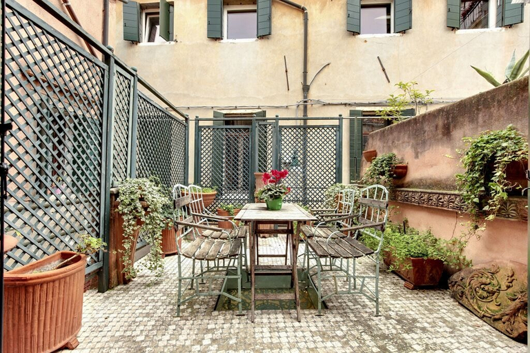 Others 4, Venetian House With Terrace, Venezia