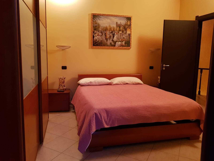 Bedroom 3, Rocca Nicefora B&B Vallelonga, Vibo Valentia