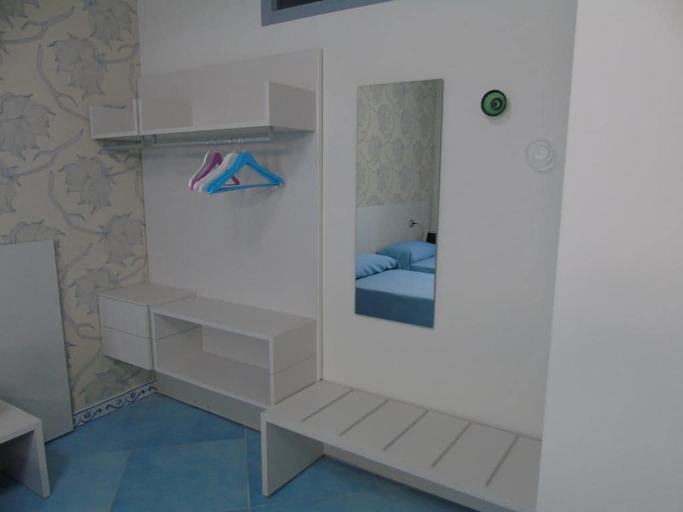 Bedroom 5, Country House Marj & Jo Resort, Salerno