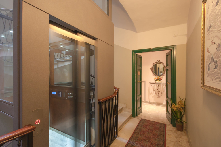 Others 5, Hotel Silla, Roma