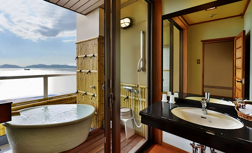 Bathroom, Tenku Kaiyu no Yado Suehiro, Gamagōri