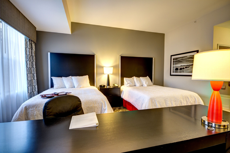 Bedroom 3, Hampton Inn & Suites Roanoke Airport, Roanoke City