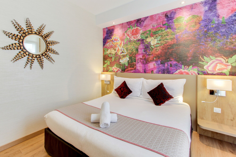 Bedroom 4, Hôtel Le Provençal, Var
