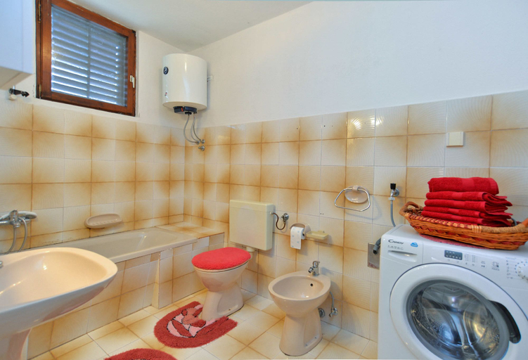 Bathroom 3, House 1378, Vodnjan