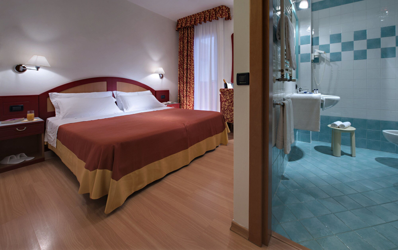 Bedroom 3, Hotel Orient & Pacific, Venezia