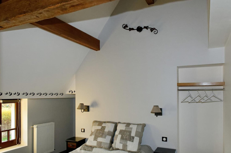 Bedroom 4, La Ferme Aux Charmes, Nord