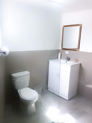 Bathroom 5, Pulse Rooms at Trafalgar