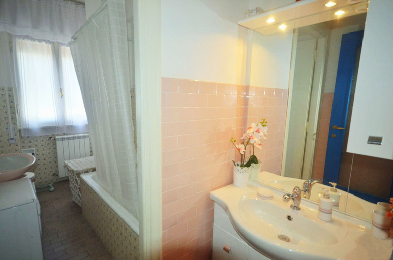 Bathroom 4, Sailor's Cabin with DoYouBnb Concierge, Roma