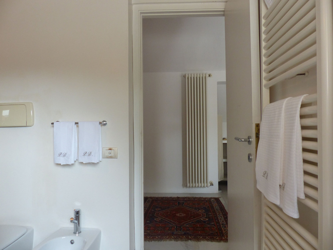 Bathroom 5, Le Stanze dellArte, Palermo