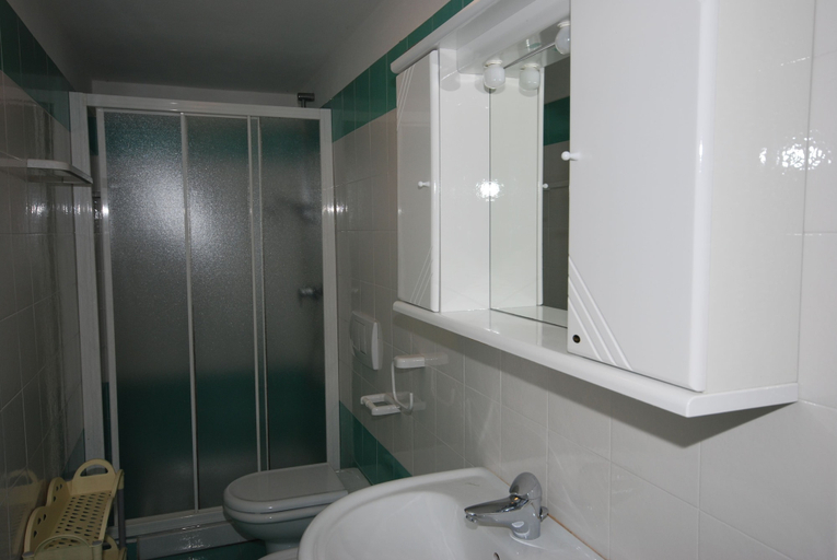 Bathroom 3, Villa Margot, Udine