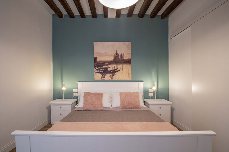 Room 5, Dorsoduro Suite 1241 by Wonderful Italy, Venezia
