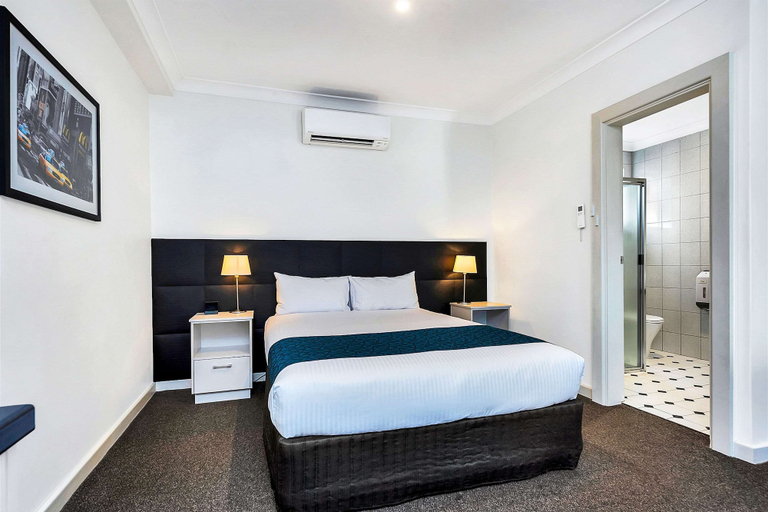 Bedroom 4, Comfort Inn & Suites Manhattan, Adelaide