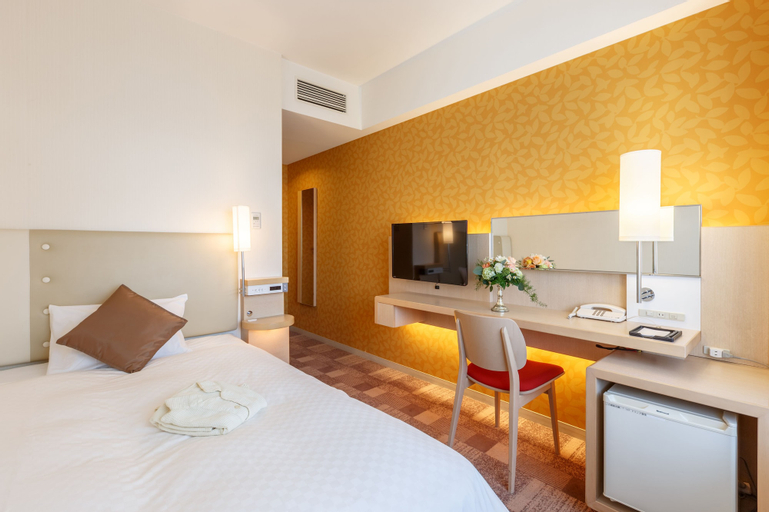 Bedroom 3, City Plaza Osaka, Osaka