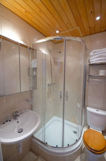 Bathroom 3, Adria Hotel, London