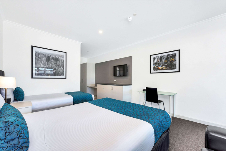 Bedroom 4, Comfort Inn & Suites Manhattan, Adelaide