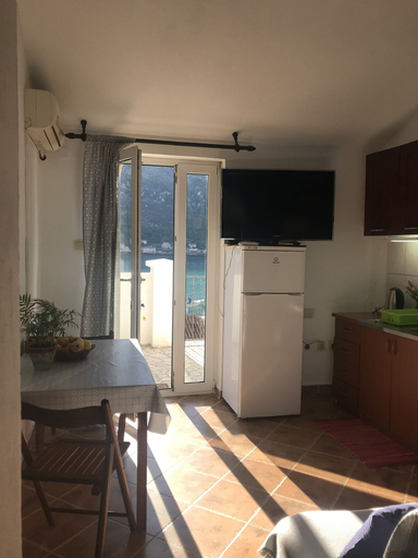 Others 4, Apartments Ivanisevic