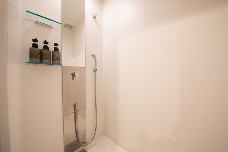 Bathroom 5, Toba Grand Hotel, Toba