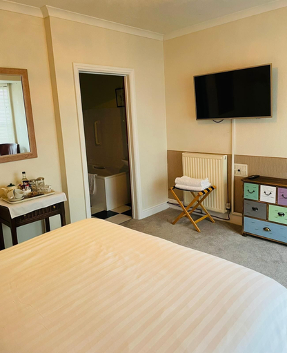 Bedroom 4, Arosfa Harbourside Guest House, Ceredigion