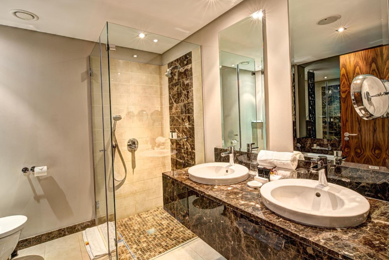 Bathroom 5, The Royal Marang Hotel, Bojanala