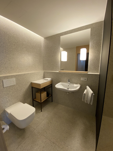 Bathroom 4, One Bavaria Homes, München