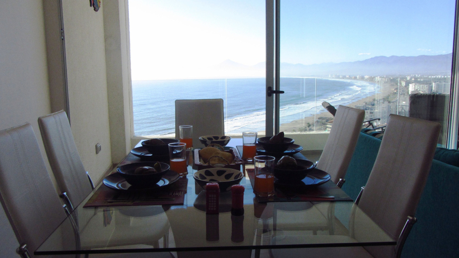 Food & Drinks 5, La Choza VIP Turquesa en La Serena, Elqui