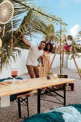Food & Drinks 5, The Palm Leaf Apartments