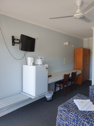 Bedroom 2, Kooyong Hotel, Mackay - Pt A