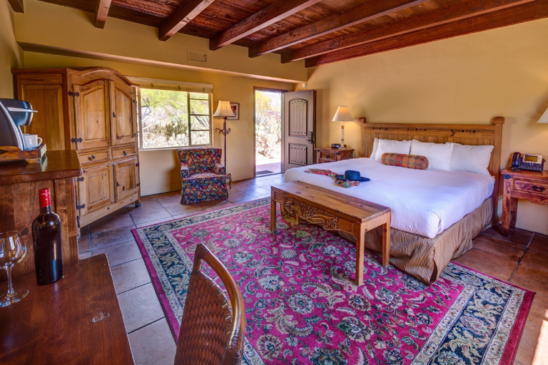Bedroom 3, Hacienda Del Sol Guest Ranch Resort, Pima