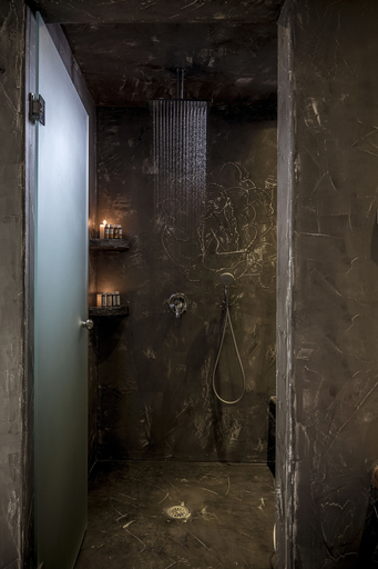 Bathroom 5, Naxian Collection, South Aegean