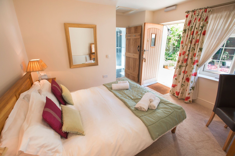 Bedroom 2, The Old Brewhouse, Gloucestershire