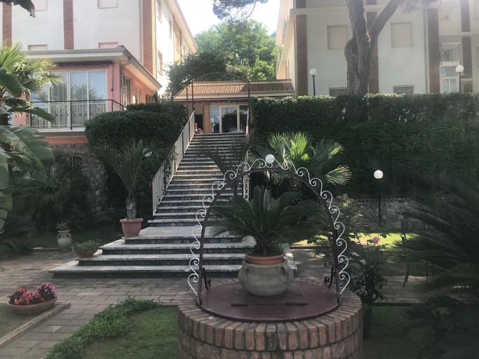Exterior & Views 2, Belvedere Club Hotel, Cosenza