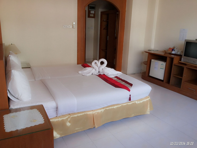 Bedroom 3, Seaview Sriracha Hotel, Si Racha